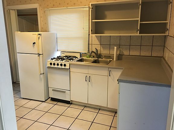 5th image of 360 W 6th St Floor B