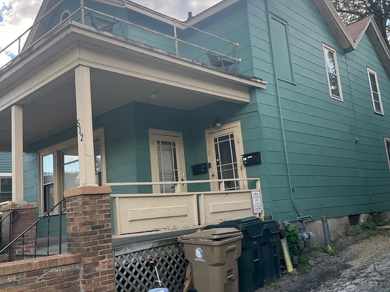 512 E Johnson St #1 — Photo 3