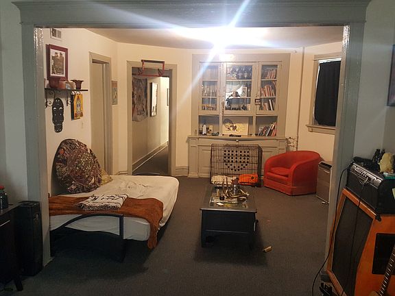 3rd image of 1521 N California Ave #1521B