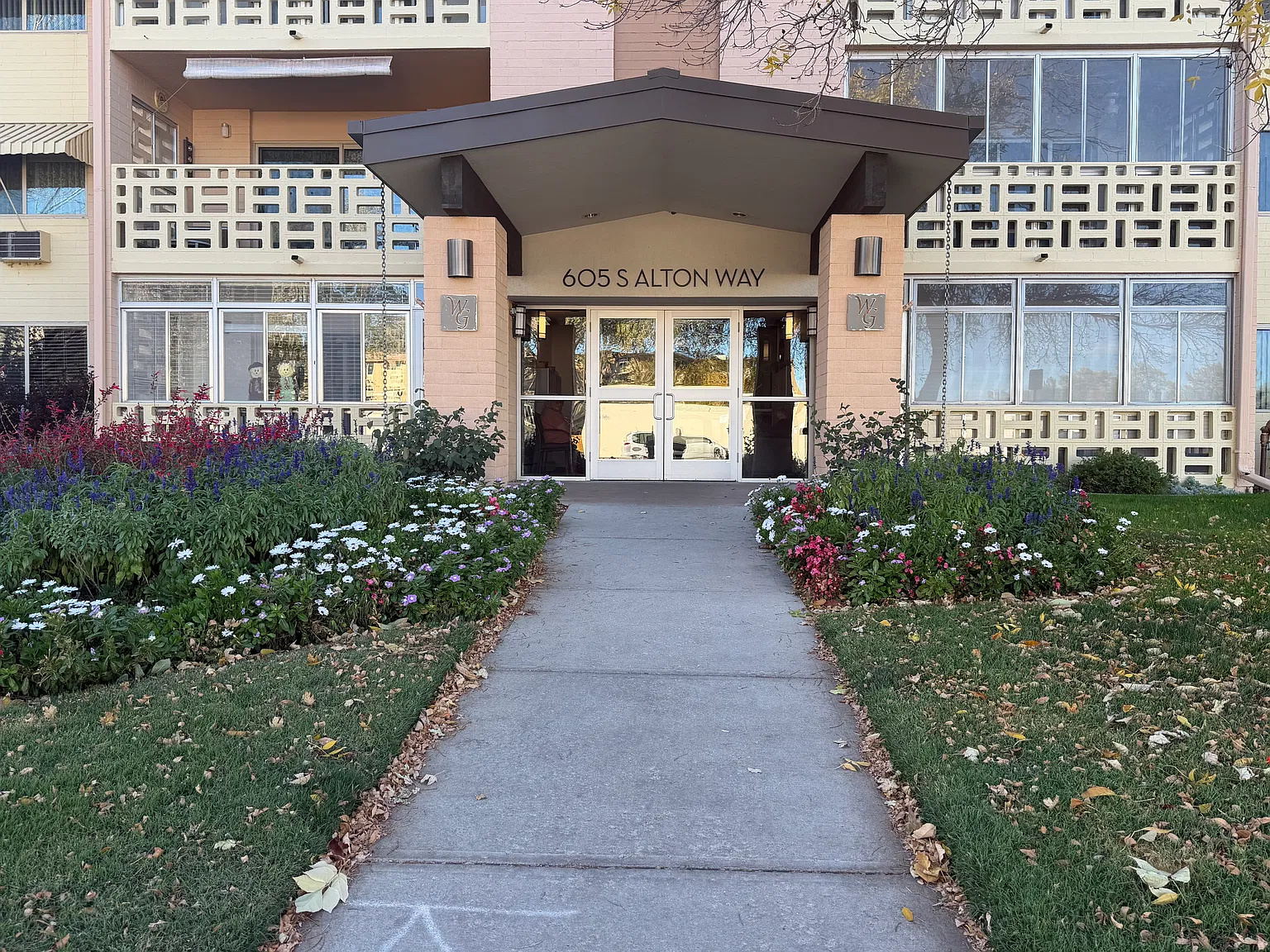 2 bed, 945 sqft, $1,450 — Photo 1