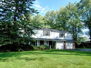 1650 W Greenbriar Dr, Mount Prospect, IL 60056