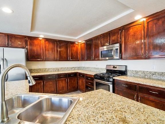 4th image of 7517 Heather Knoll Cir