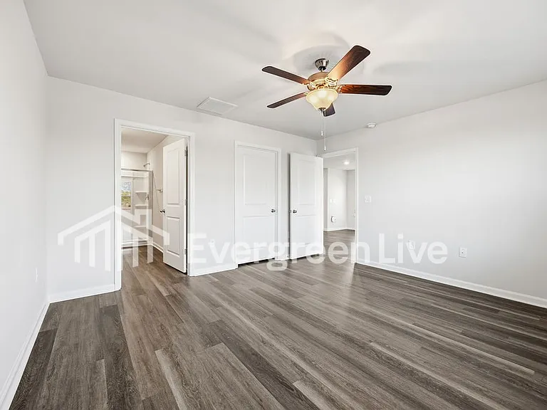 2276 Courtina Way — Photo 11