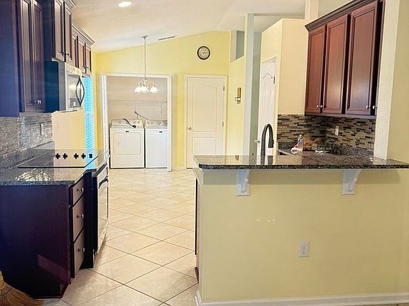 3rd image of 54 Colorado Springs Way