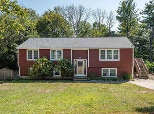 8 Old County Rd, Amesbury, MA 01913