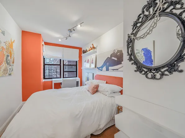 460 East 79th Street image 25 of 32