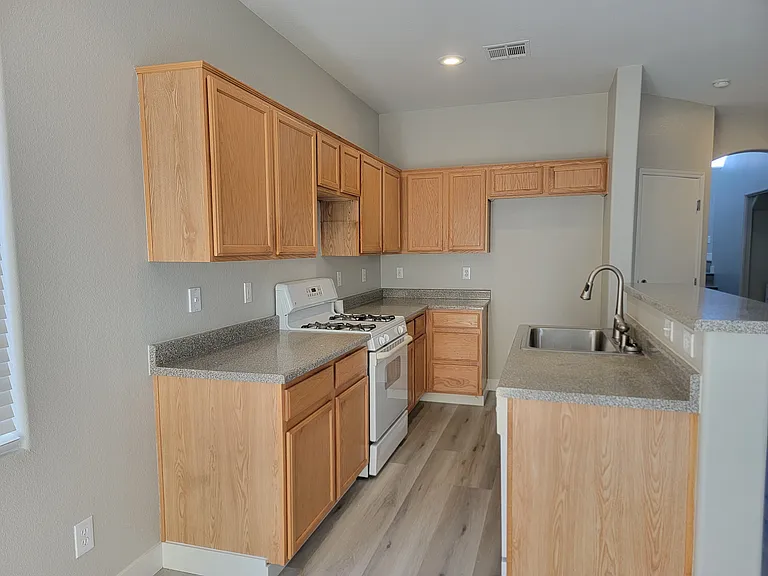8050 Kings Ransom St — Photo 8