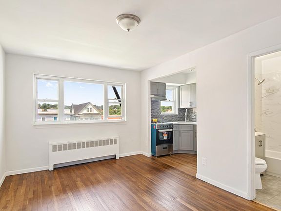 3rd image of 4801 Robertson St Floor 2