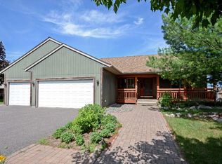 9445 Harkness Ave S, Cottage Grove, MN 55016