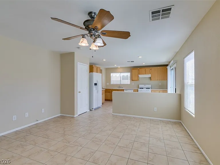 1170 Orange Meadow St — Photo 38
