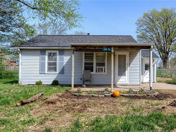 1701 1/2 N Liberty St, Independence, MO 64050