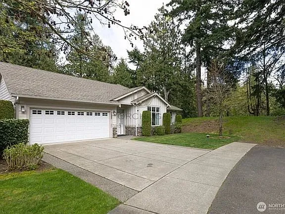 237 Creekview Crest - 1 — Photo 2