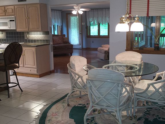 2nd image of 2621 Bethel Crest Dr