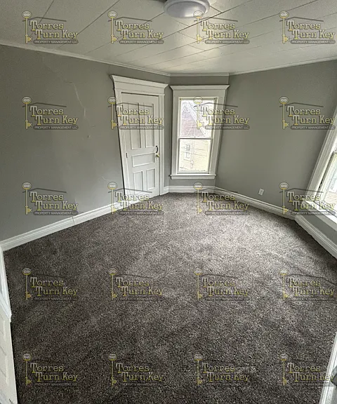 131 Baldwin St — Photo 6