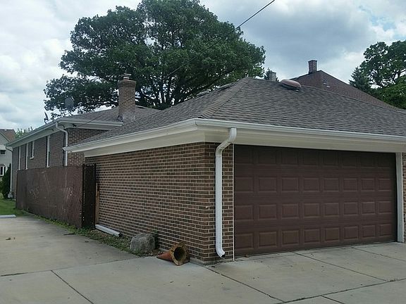 5th image of 906 N 20th Ave