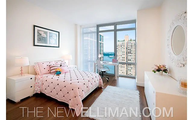 Sold by Douglas Elliman | media 18