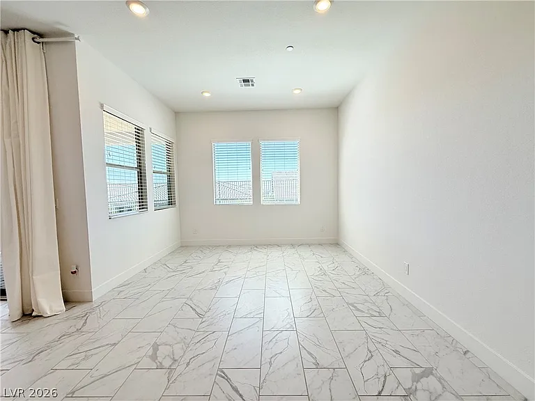 324 Agnew St — Photo 11