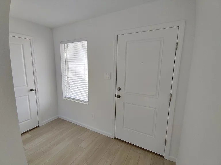 5542 Pimenta Ct — Photo 3