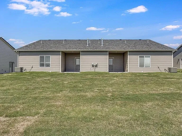 5242 N Cypress Cir — Photo 8