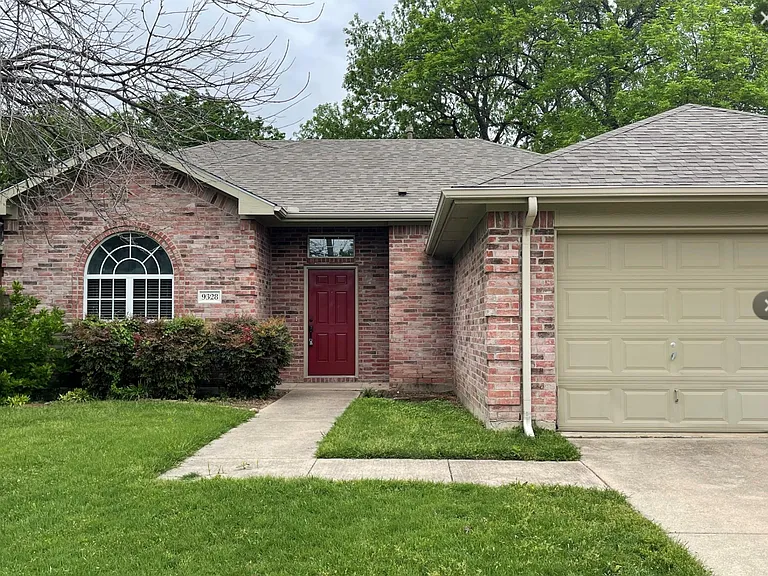 9328 Sycamore St — Photo 1