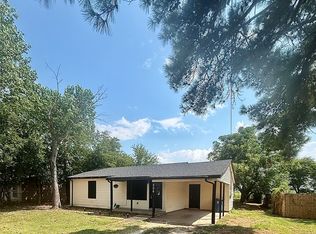 806 E Beth St, Whitney, TX 76692