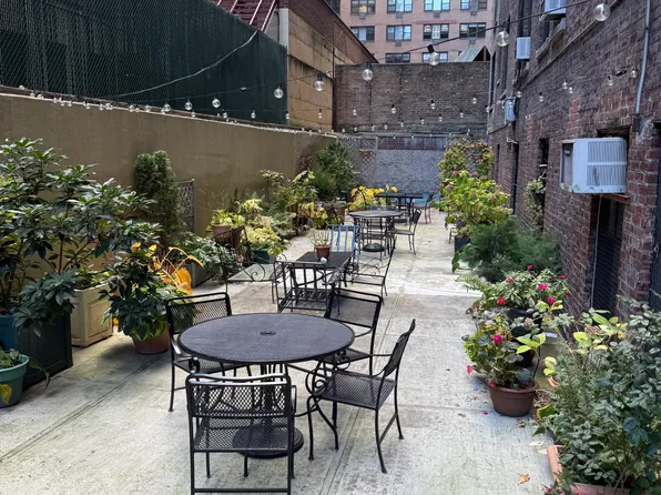 325 East 79th Street image 11 of 16