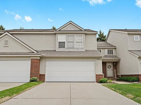 2296 Crystal Crossing Dr, Howell, MI 48843