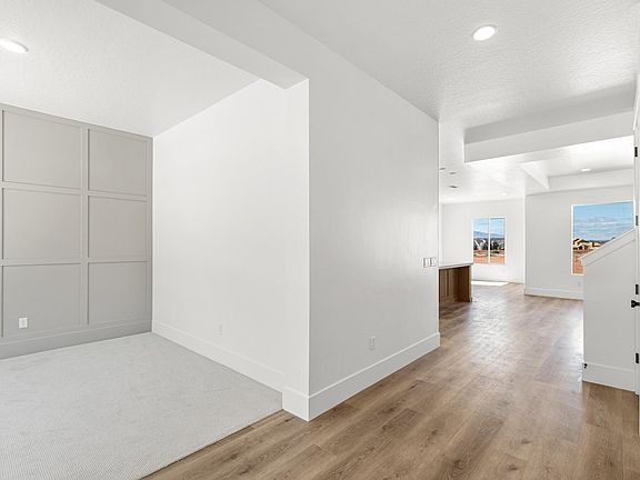 2nd image of 489 E Weatherby Way