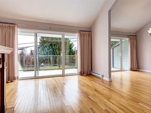 4th image of 570 Crescent Rd W #7
