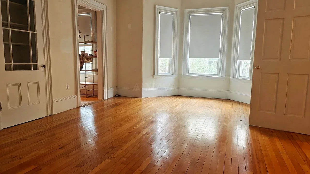 Apartment — Photo 2