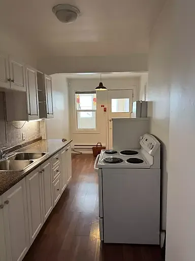 142 Provencher Blvd #2 — Photo 2