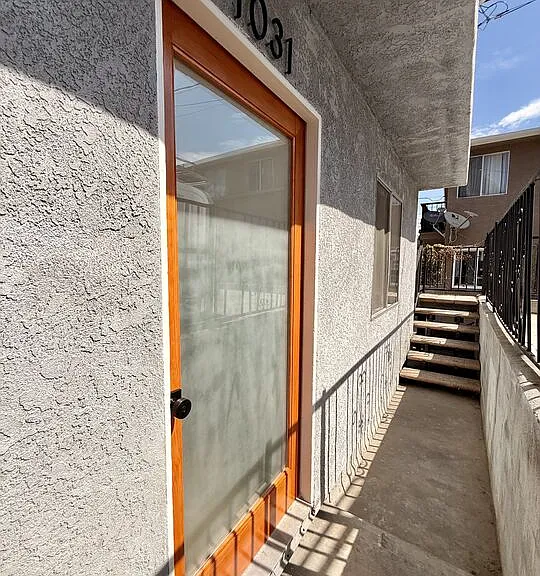 1031 Coronado Ter — Photo 3