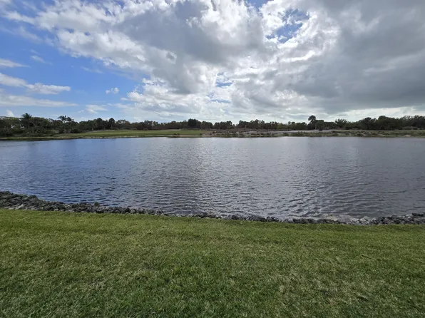 1532 Mainsail Dr Unit 12, Naples, FL 34114