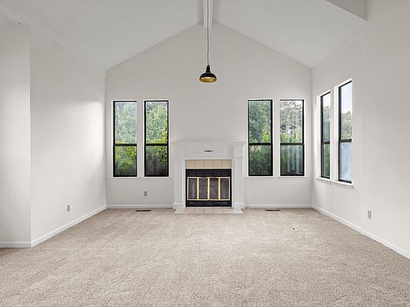 2nd image of 801 Joy Ln