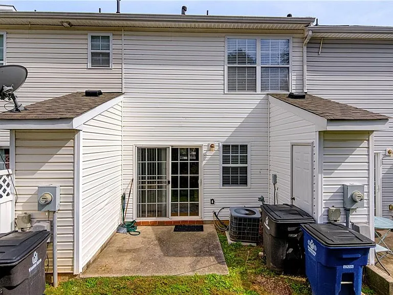 3030 Kensington Pl — Photo 13