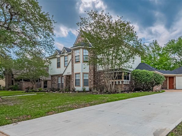 1307 Morton League Rd, Richmond, TX 77406