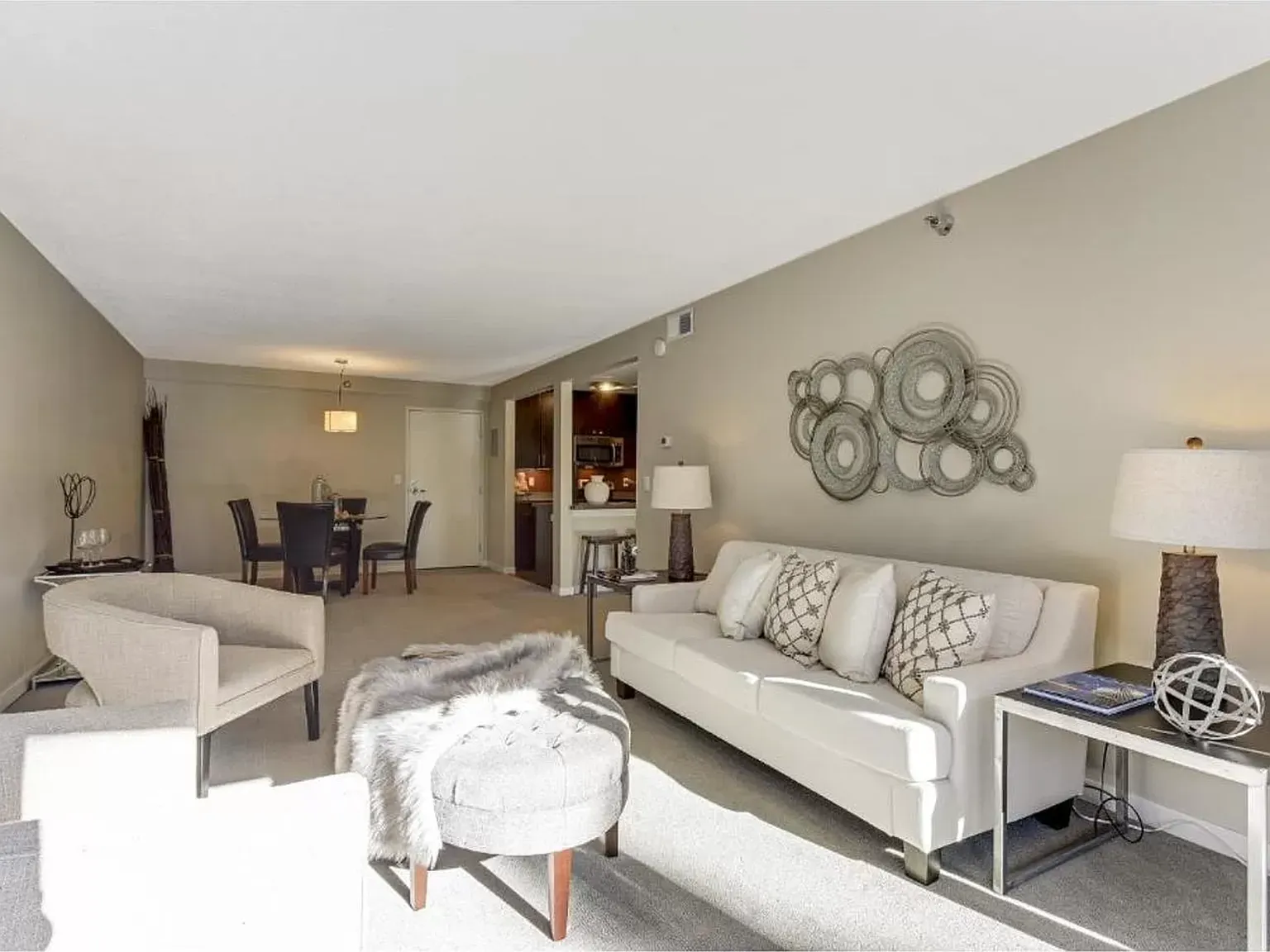 1Bd/1Ba with Heated Parking, Stainless Steel Appliances, and Pool Access — Photo 1