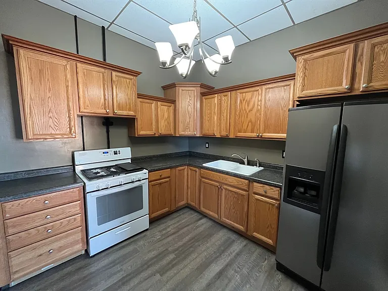 227 N Minnesota St — Photo 14