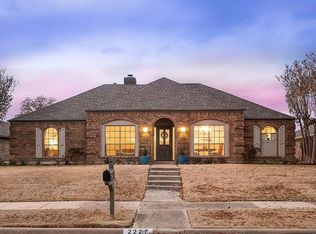 2227 Valley Ml, Carrollton, TX 75006