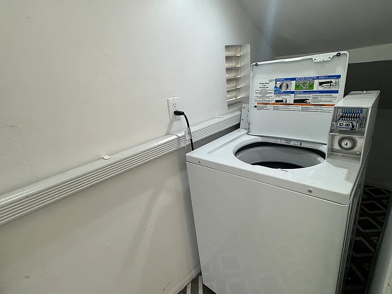 307 N Hollywood Way #B — Photo 12