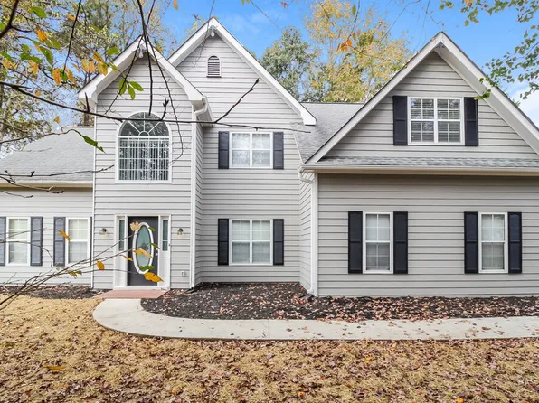 355 Woodstream Dr, Newnan, GA 30265