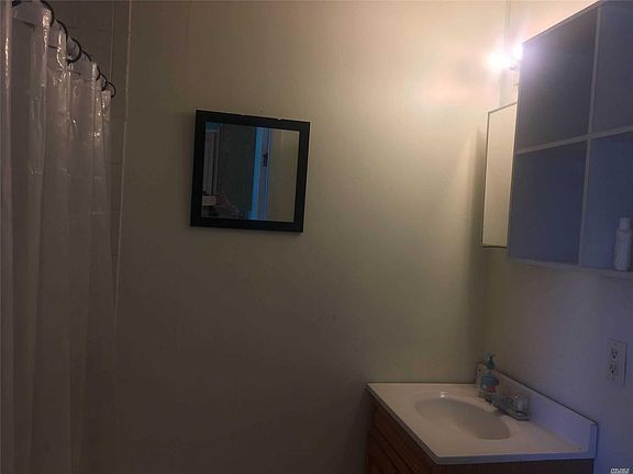 5th image of 410 Rockaway Ave APT 2