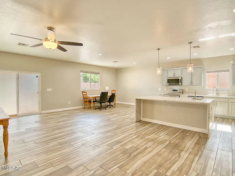 3304 E Elida St — Photo 30