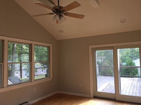 4th image of 534 Cactus St