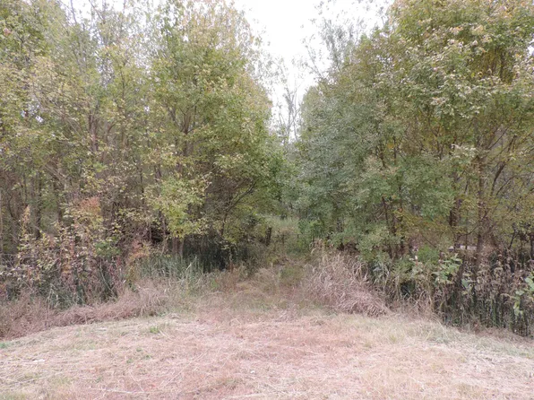 22 Highway W, Union City, TN 38261