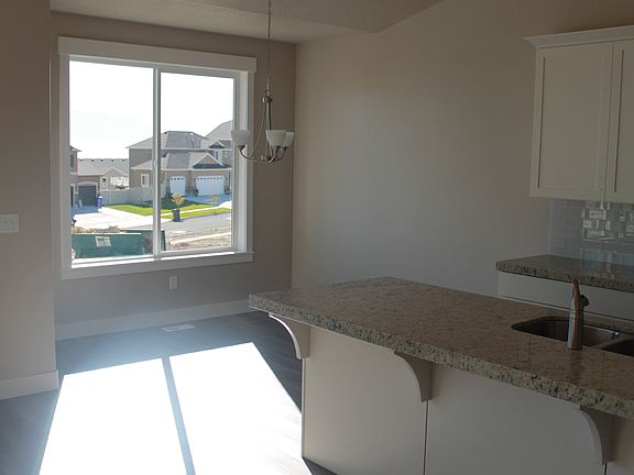 3rd image of 2842 S. Kollman Lane
