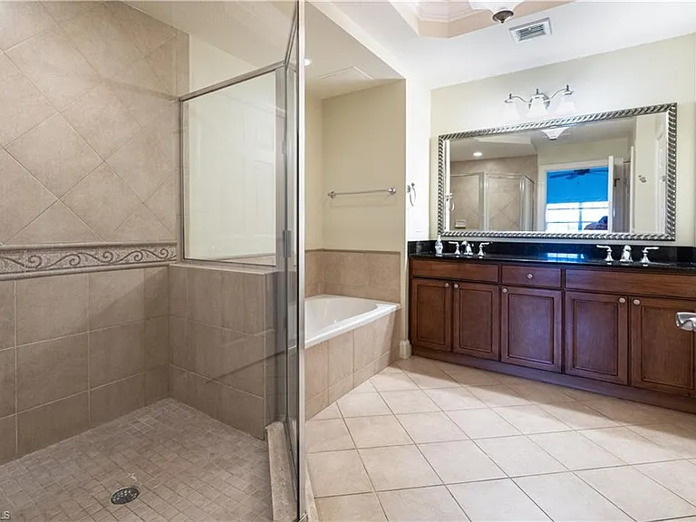 1362 Centre Court Ridge Dr #101 — Photo 16