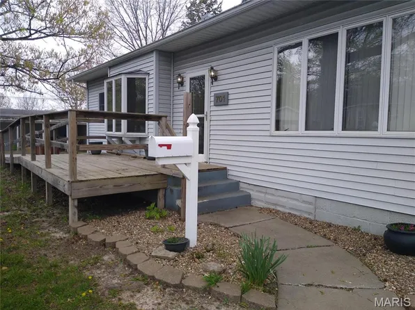 701 N Pine St, Sparta, IL 62286