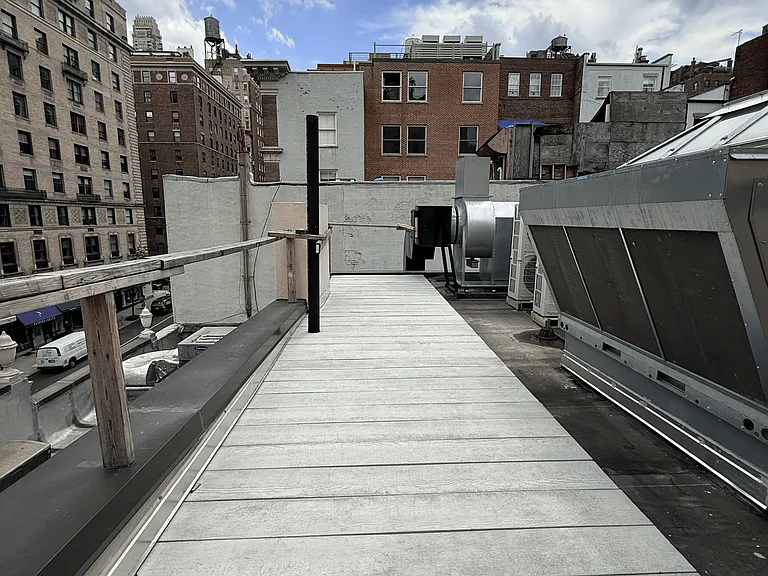 140 E 74th St #1 — Photo 8