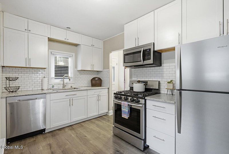 5th image of 273 Elm Avenue
